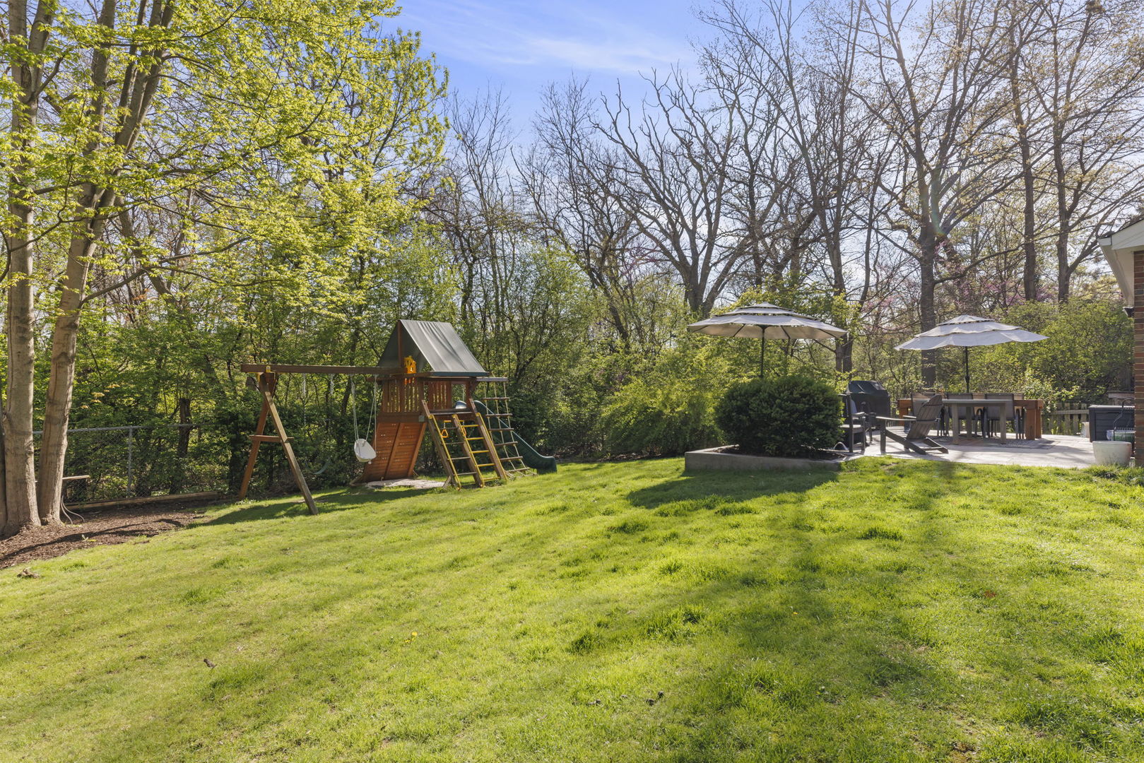 2135 Oak Hill Drive, Lisle, IL 60532