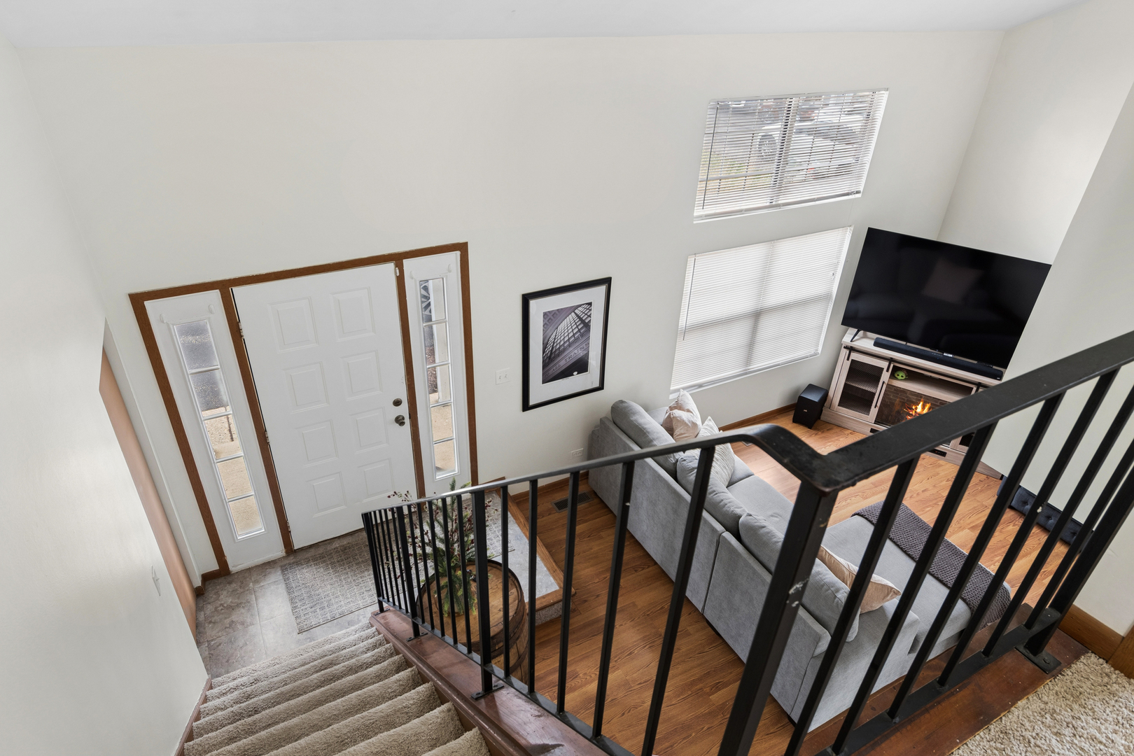 513 East Avenue #513, Streamwood, IL 60107