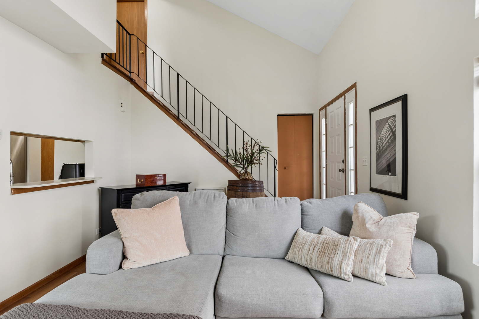 513 East Avenue #513, Streamwood, IL 60107