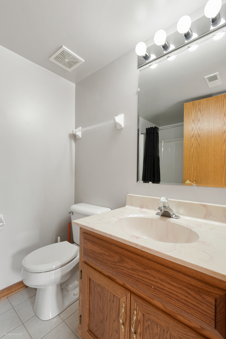 12799 Saint Andrews Court #3-202, Lemont, IL 60439