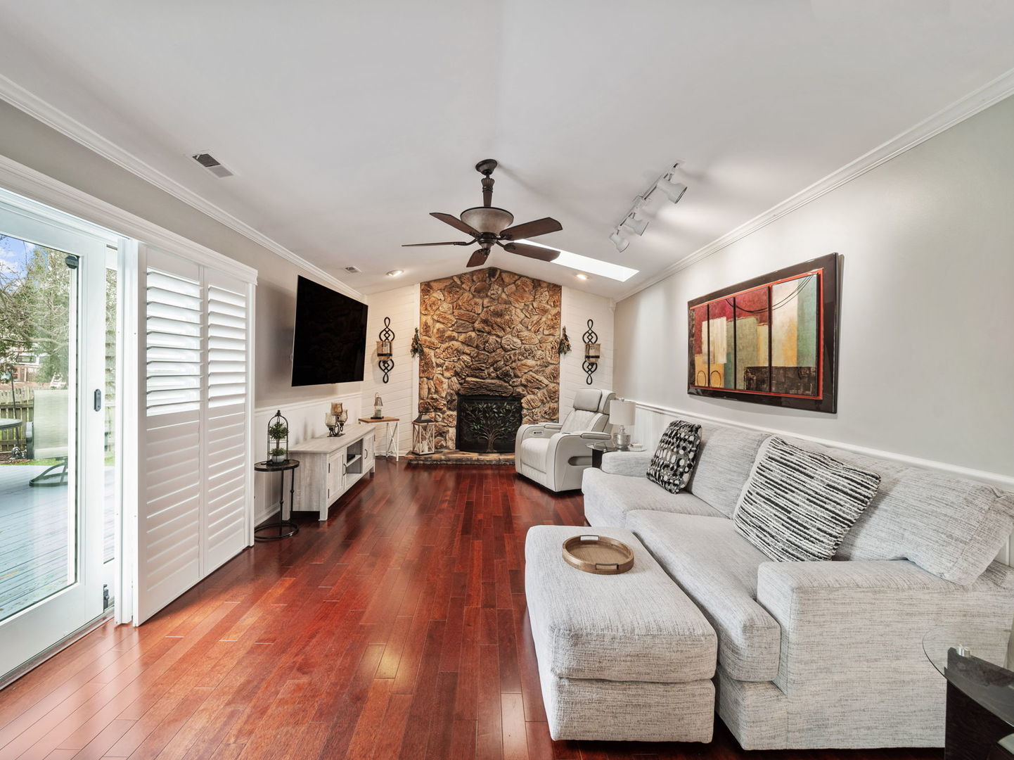 760 Thunderbird Trail, Carol Stream, IL 60188