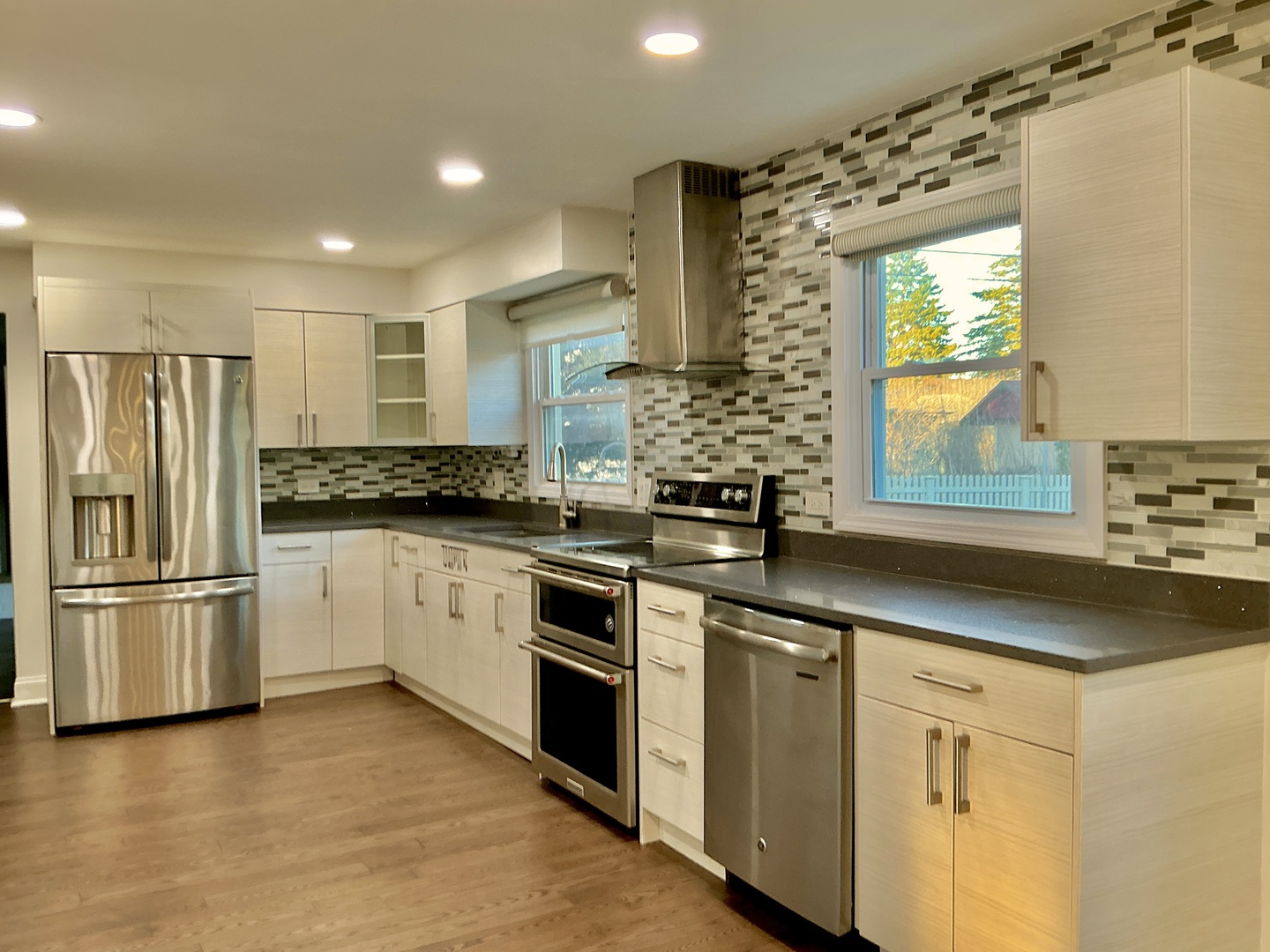 1403 S Birch Drive, Mount Prospect, IL 60056