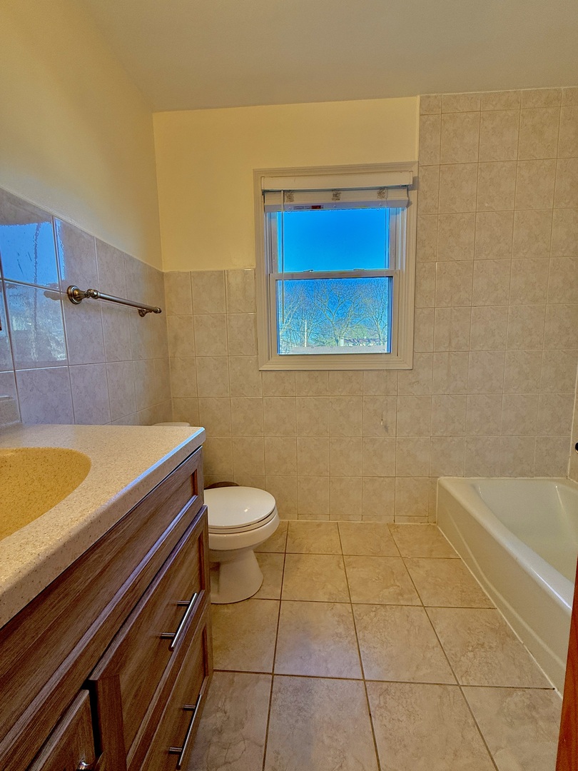 1403 S Birch Drive, Mount Prospect, IL 60056