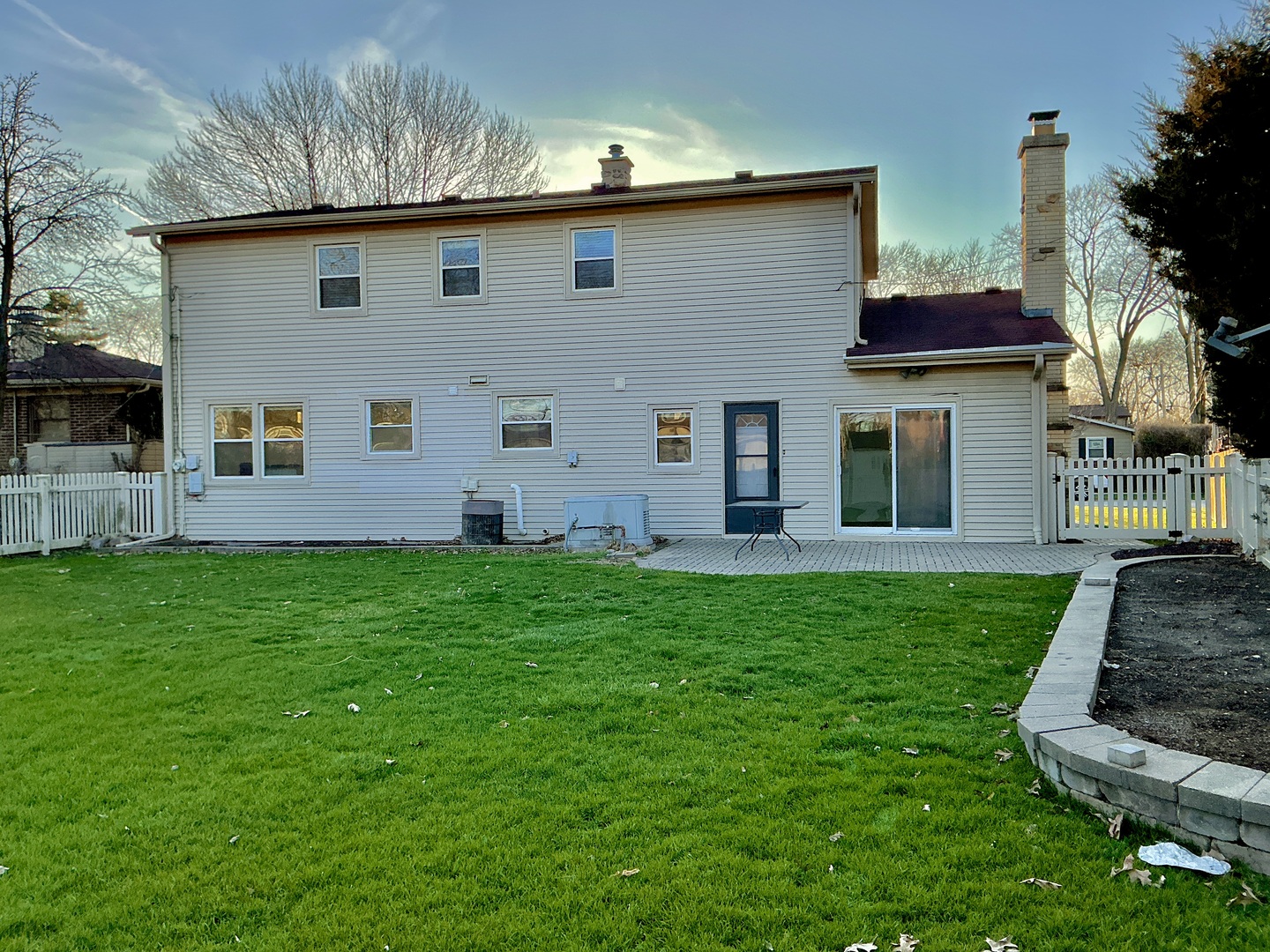 1403 S Birch Drive, Mount Prospect, IL 60056