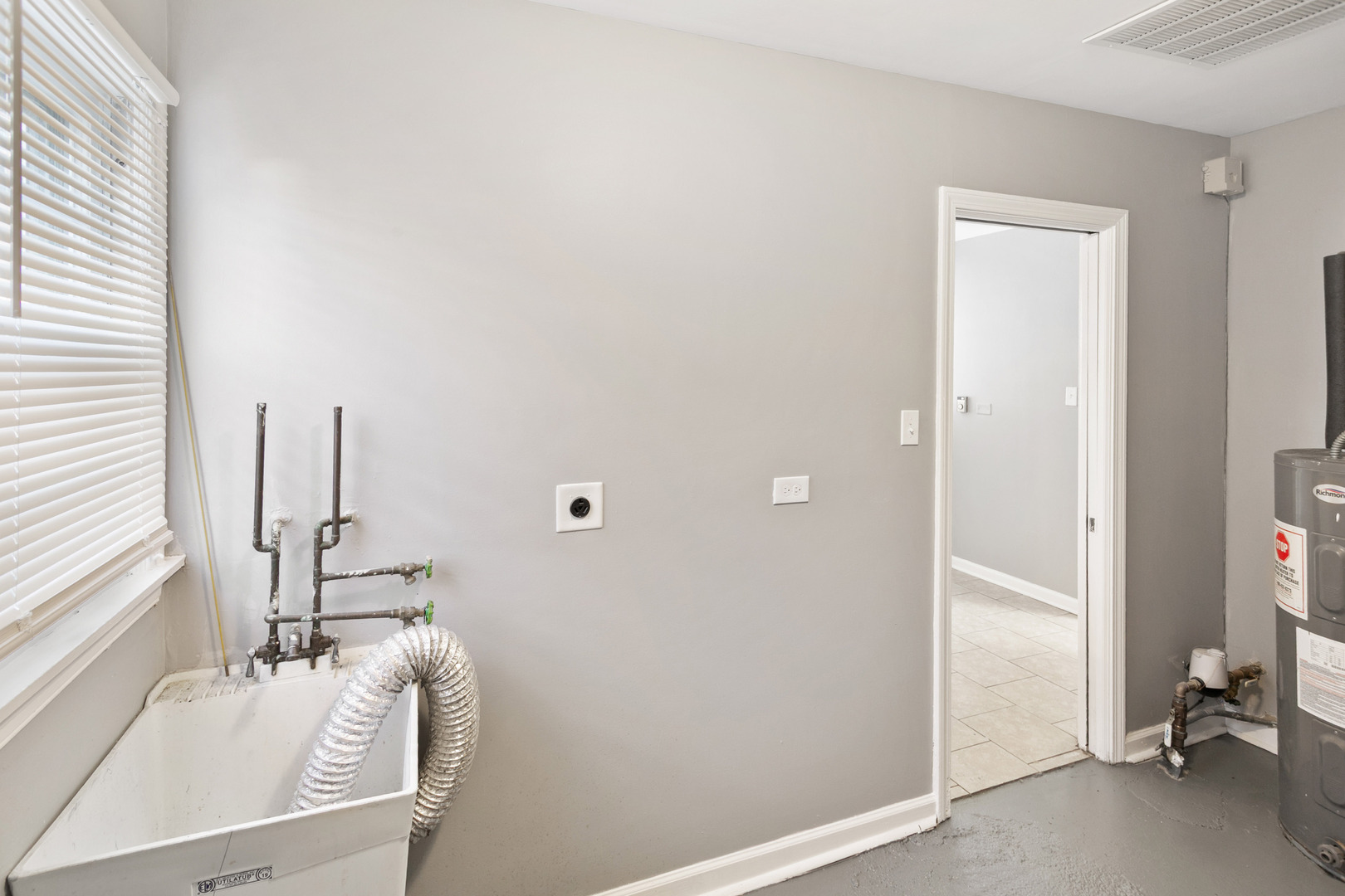 17306 Holmes Avenue, Hazel Crest, IL 60429