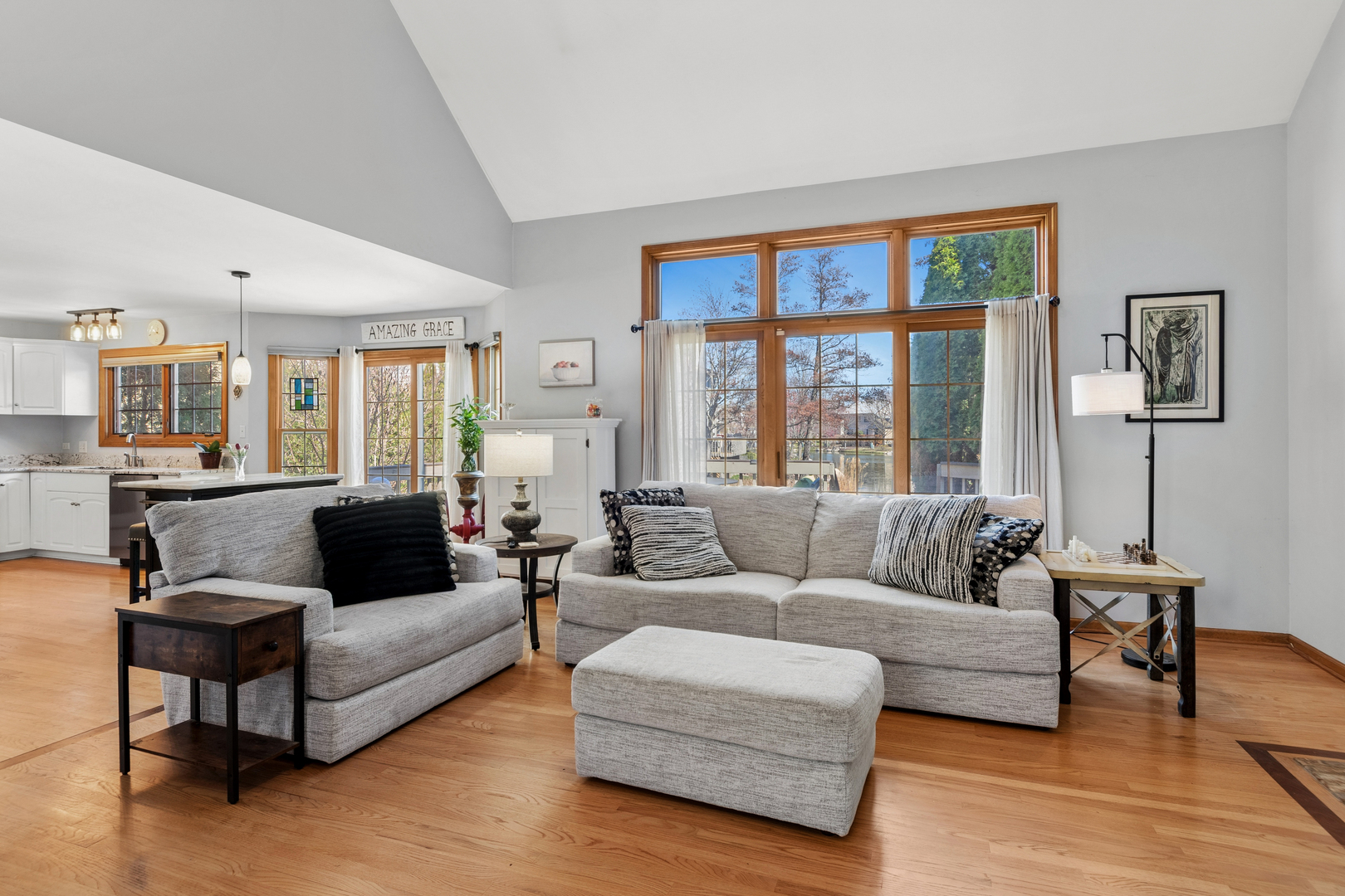 2102 BROOKSIDE Lane, Aurora, IL 60502