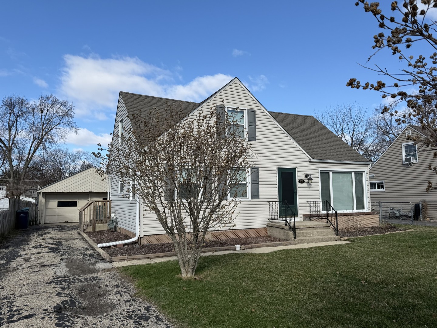 632 N Edgewood Avenue, Lombard, IL 60148