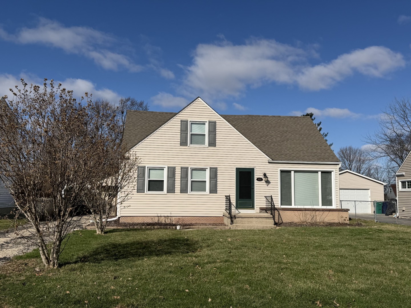 632 N Edgewood Avenue, Lombard, IL 60148