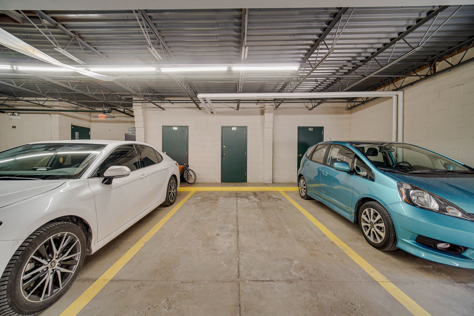 1636 Ashland Avenue #209, Des Plaines, IL 60016