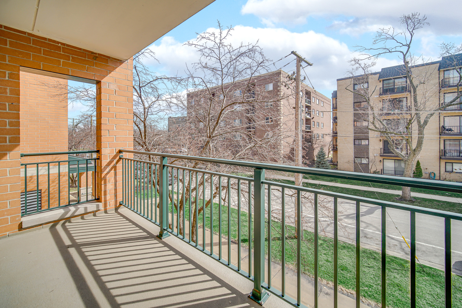 1636 Ashland Avenue #209, Des Plaines, IL 60016