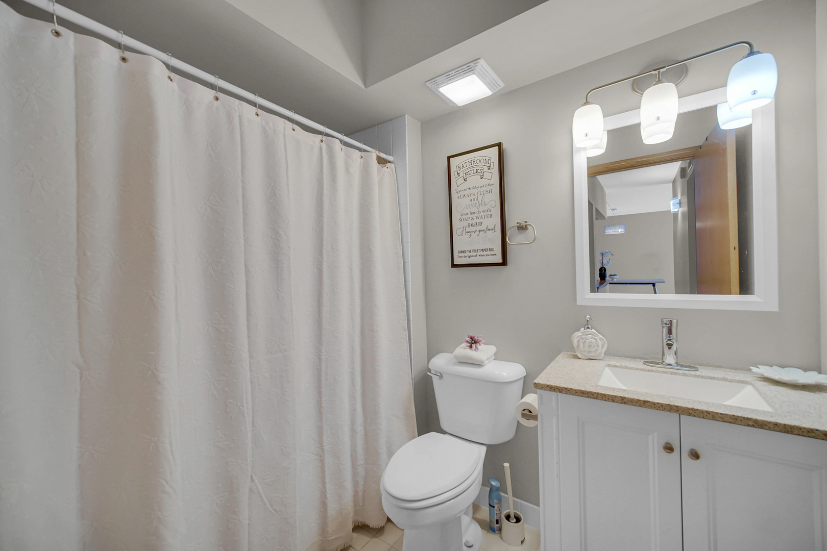 1636 Ashland Avenue #209, Des Plaines, IL 60016