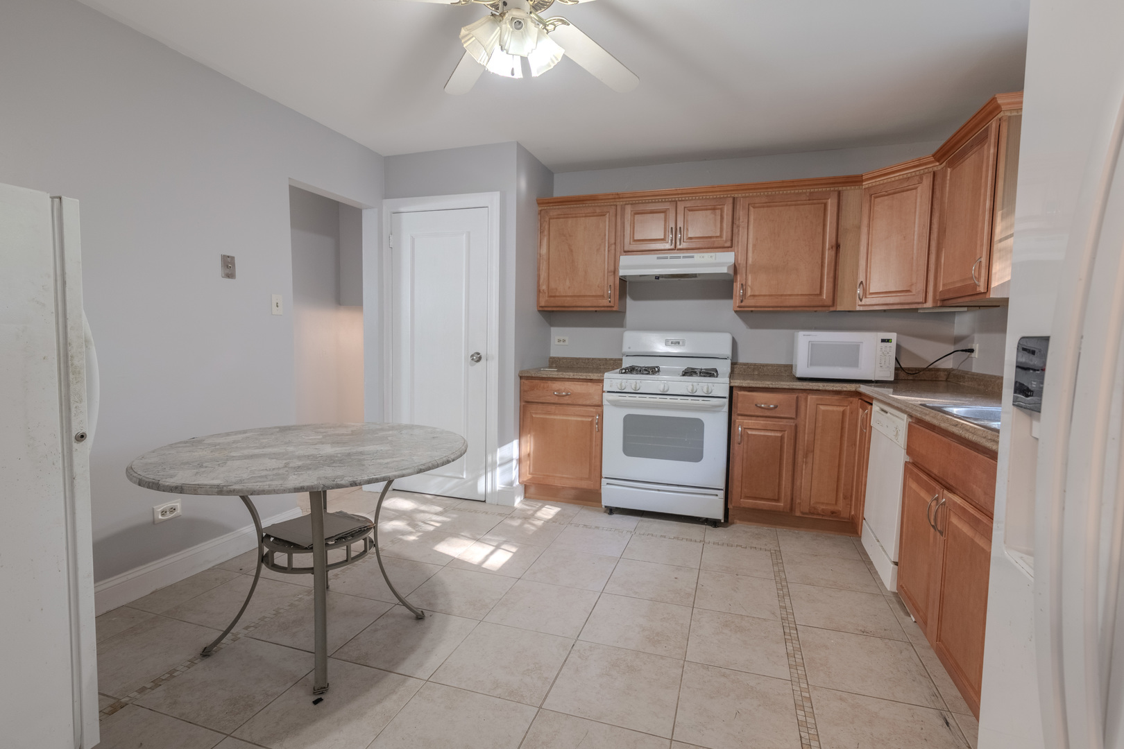 19825 S Farmington Lane, Frankfort, IL 60423