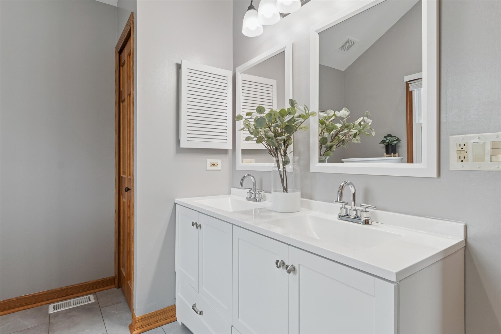 1269 Rhodes Lane, Naperville, IL 60540