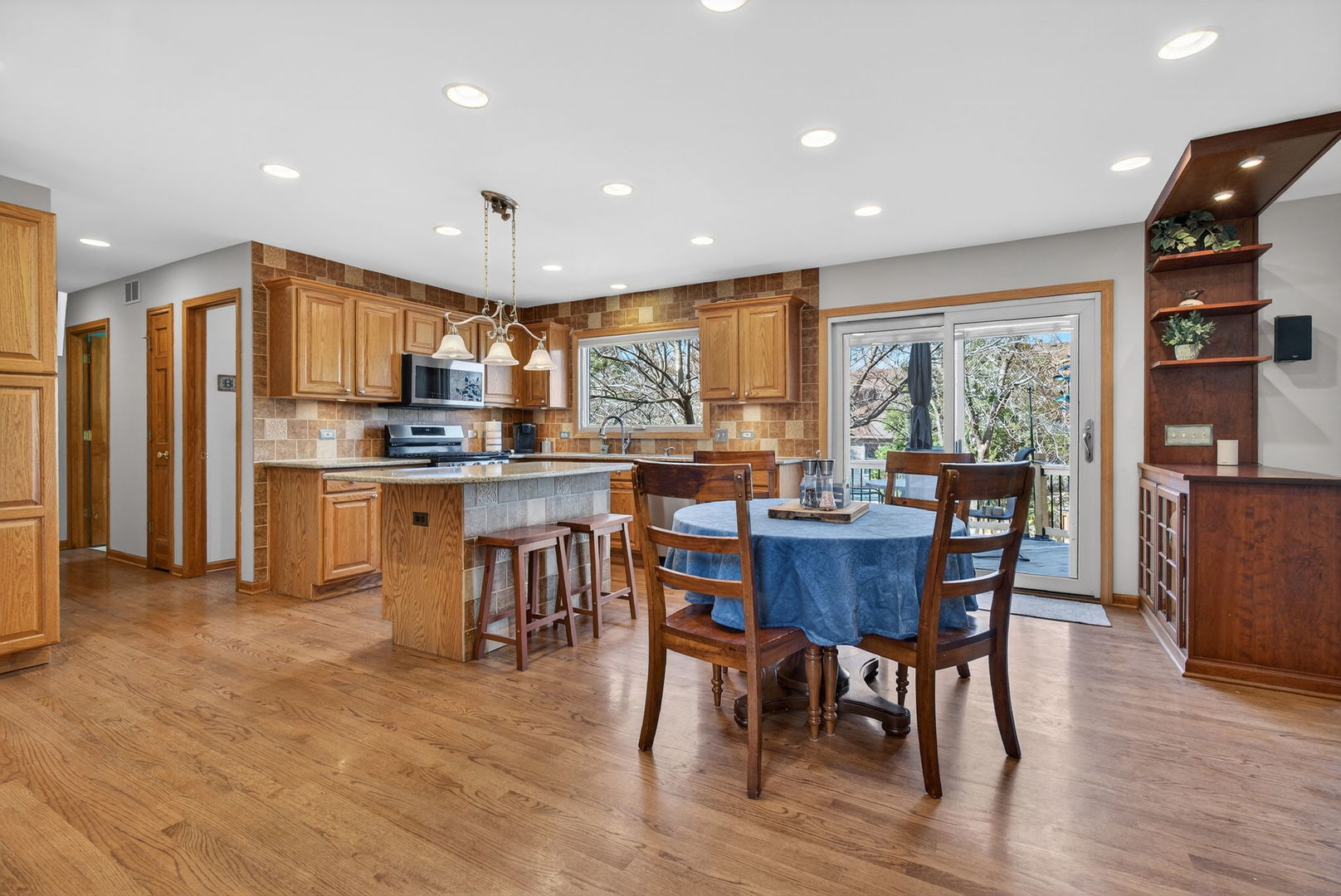 113 Woodlet Lane, Bolingbrook, IL 60490