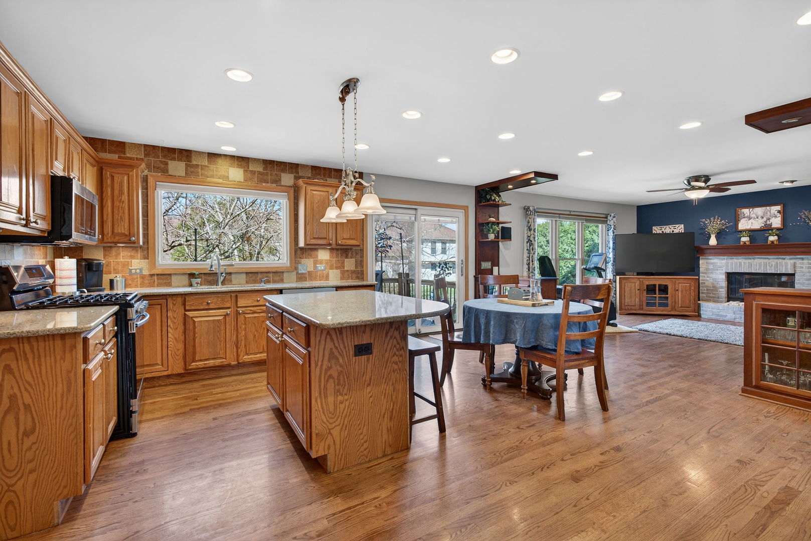 113 Woodlet Lane, Bolingbrook, IL 60490