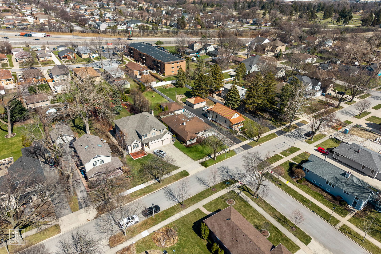 221 E Grantley Avenue, Elmhurst, IL 60126