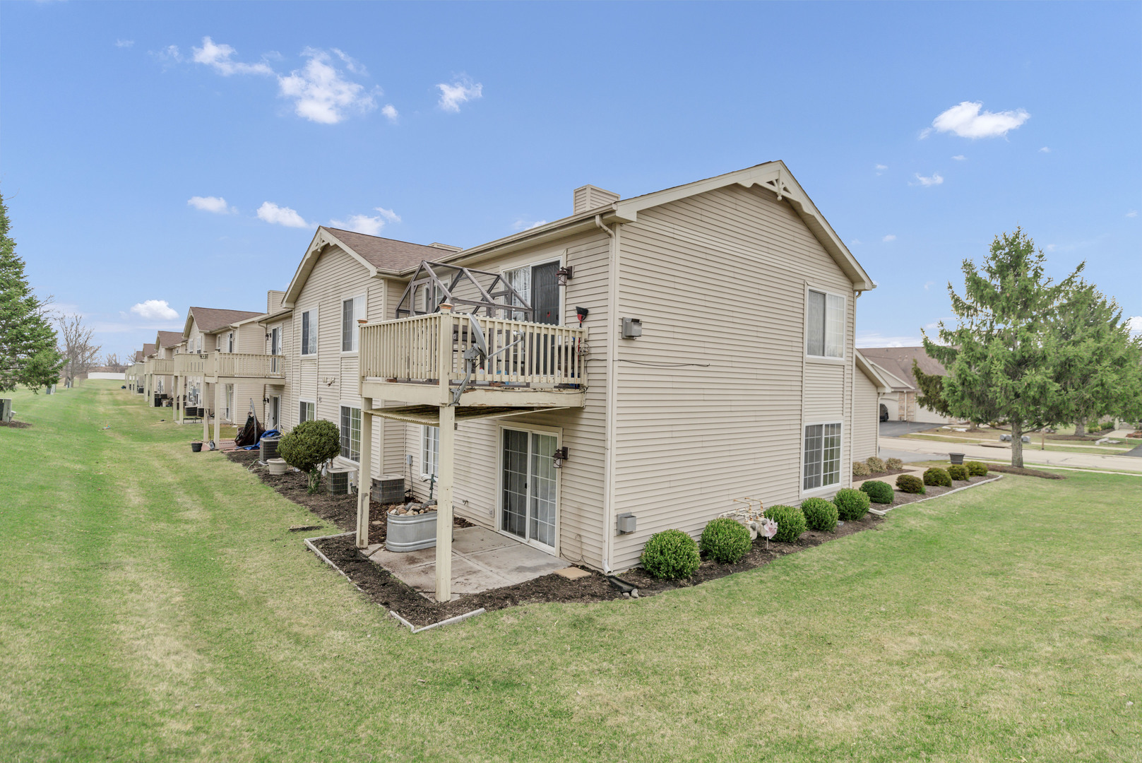 7636 Creek Bend #7636, Rockford, IL 61114