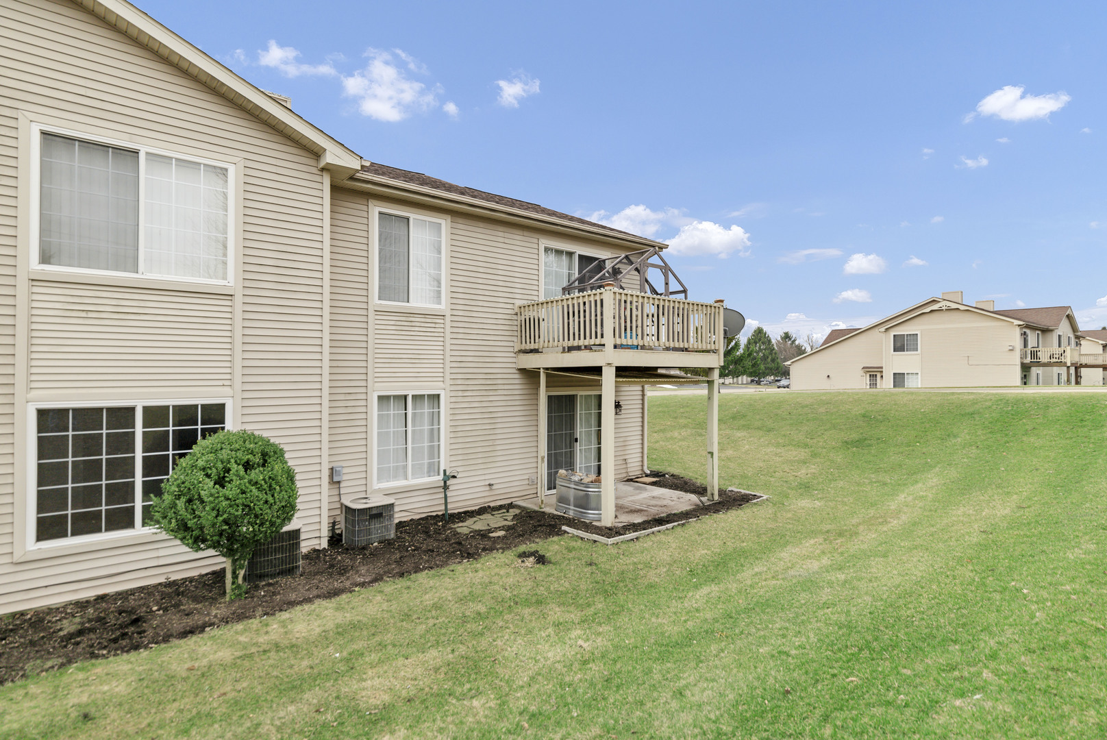 7636 Creek Bend #7636, Rockford, IL 61114