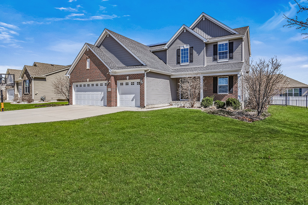 804 Feeney Drive, Minooka, IL 60447