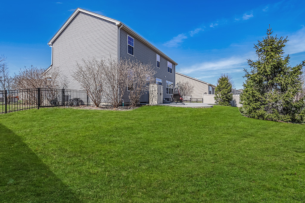 804 Feeney Drive, Minooka, IL 60447