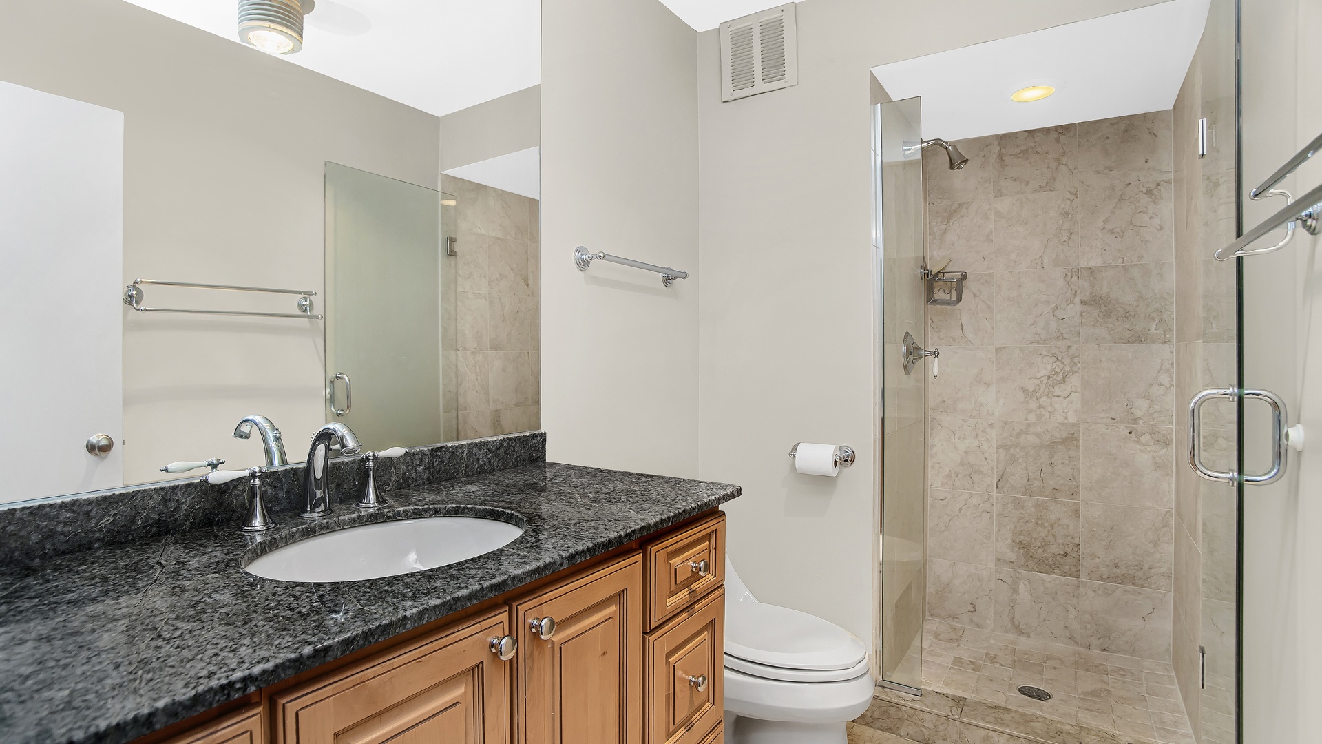 2500 N Lakeview Avenue #3001, Chicago, IL 60614