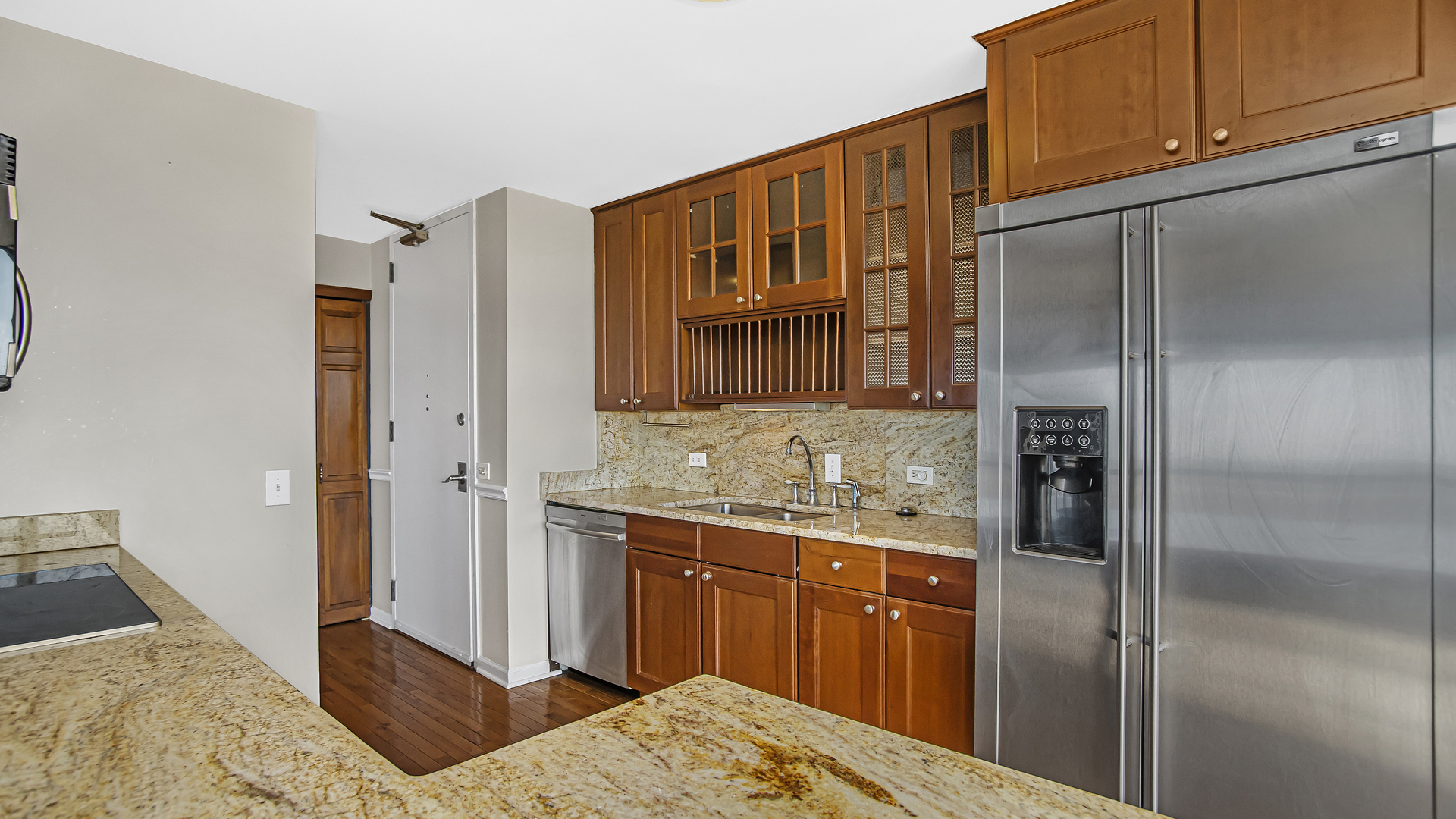 2500 N Lakeview Avenue #3001, Chicago, IL 60614