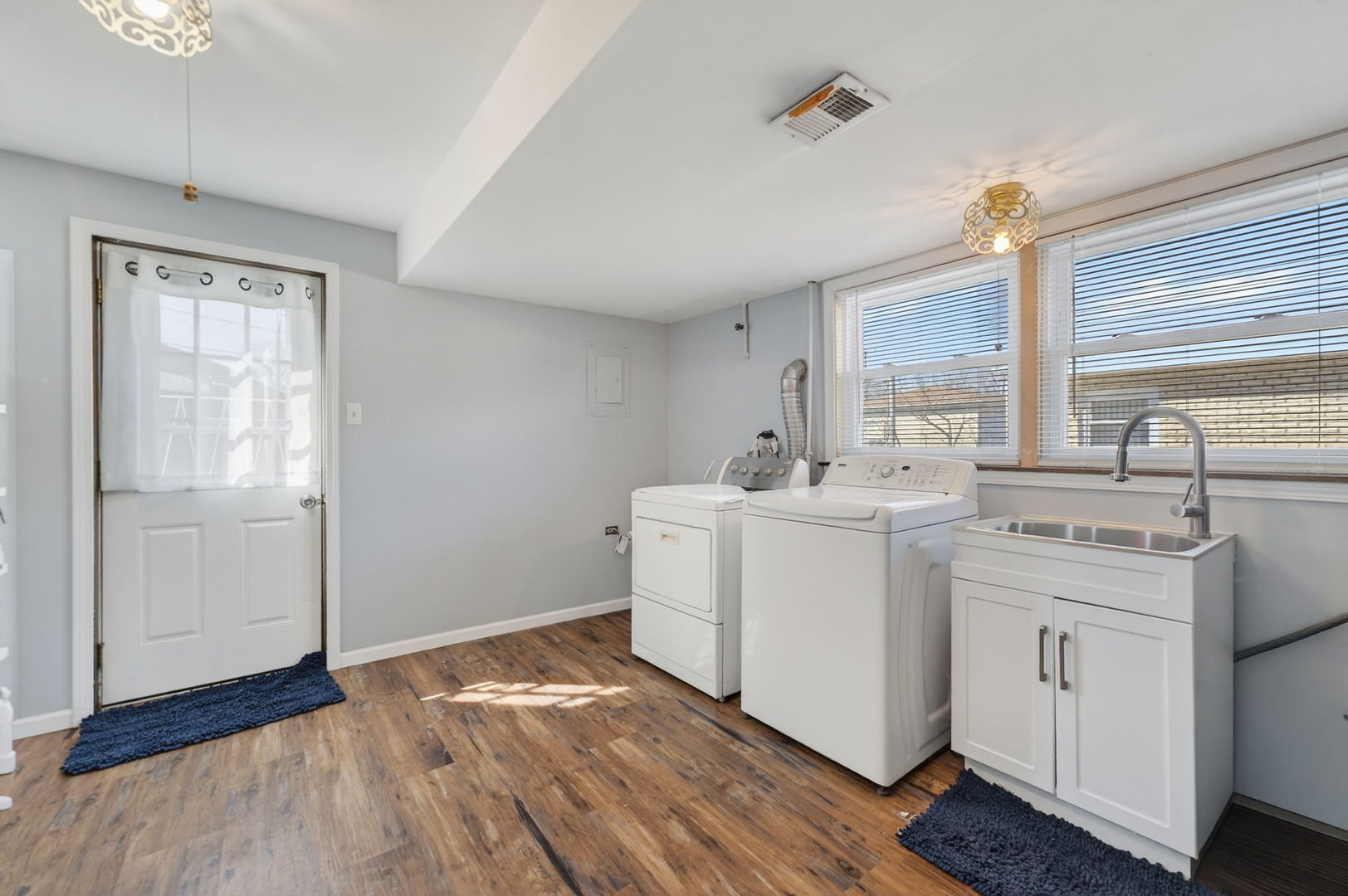 9124 Meade Avenue, Oak Lawn, IL 60453