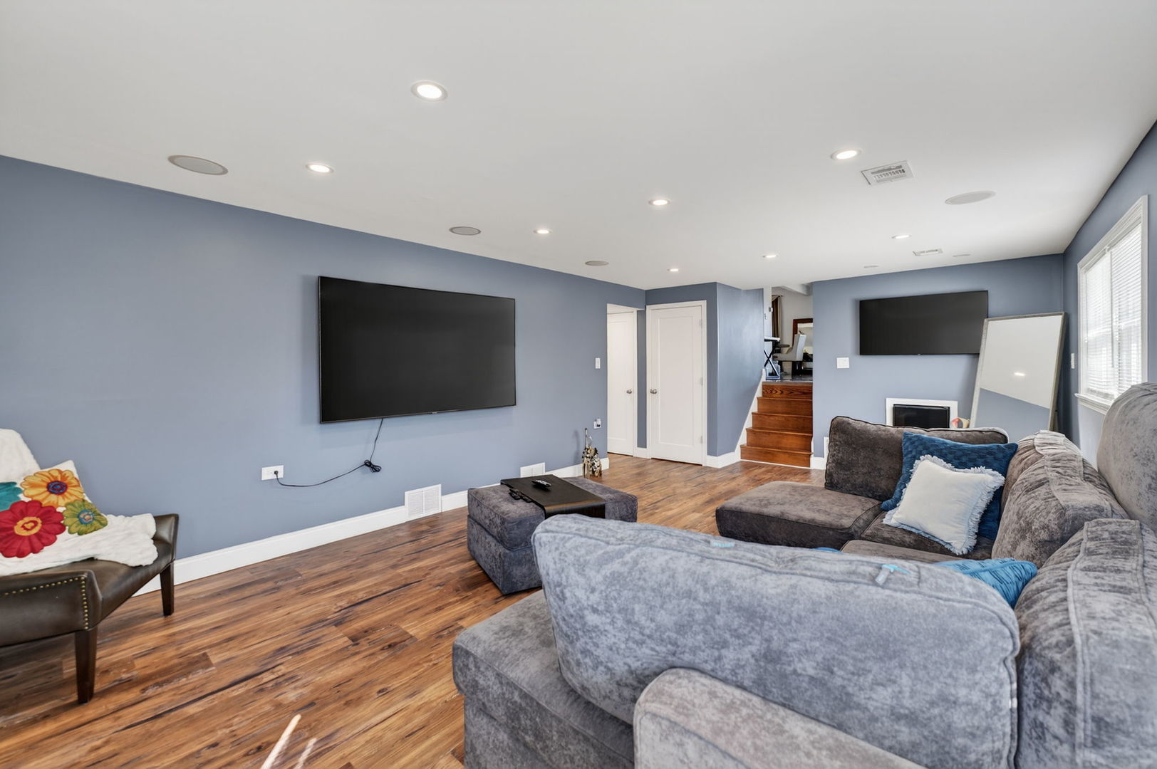 9124 Meade Avenue, Oak Lawn, IL 60453