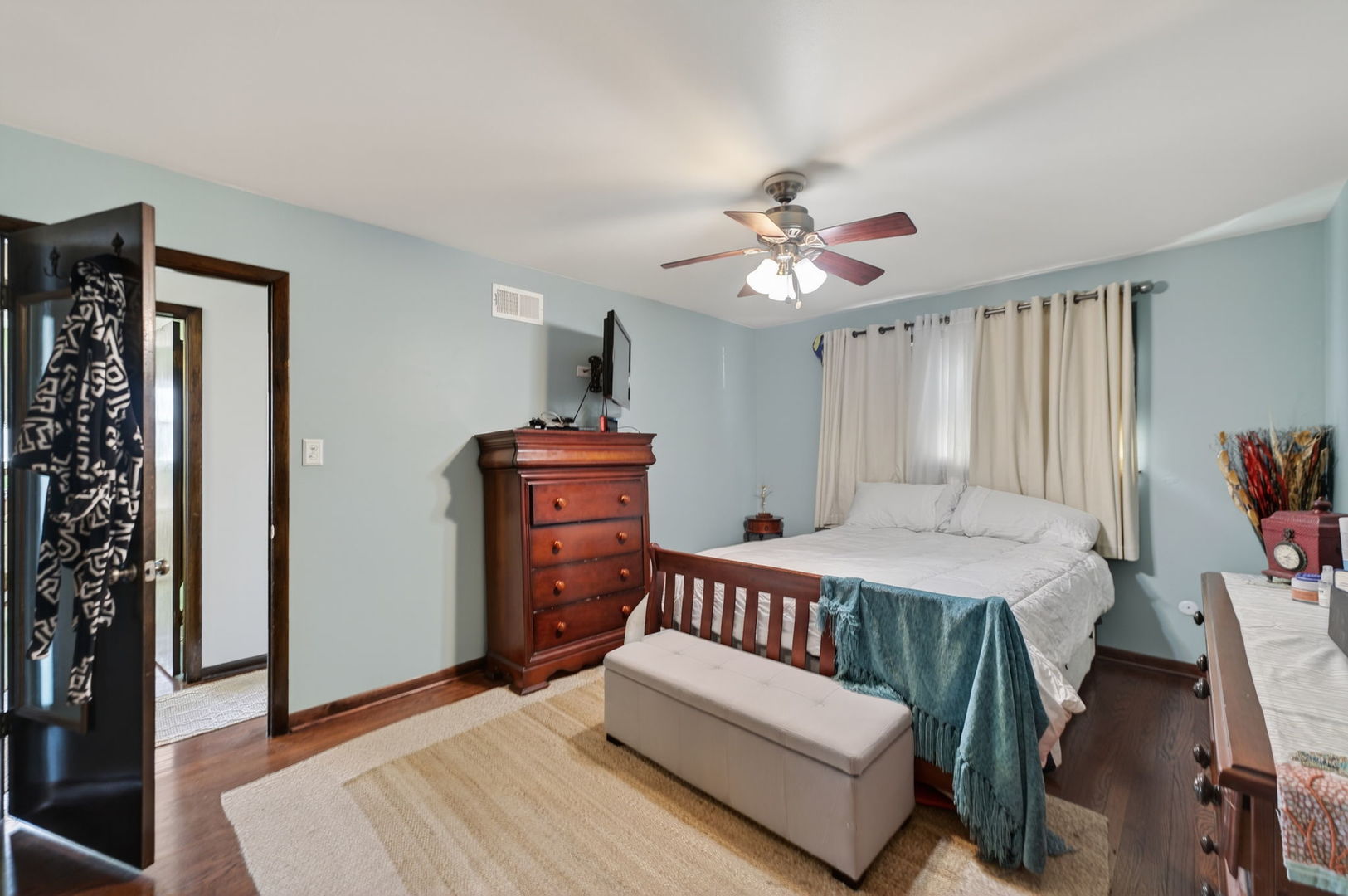 9124 Meade Avenue, Oak Lawn, IL 60453