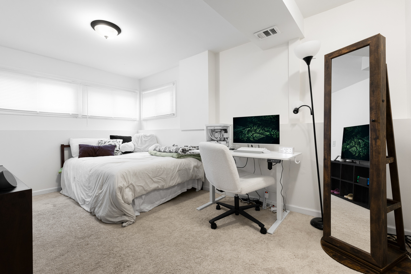 1S115 Euclid Avenue, Villa Park, IL 60181