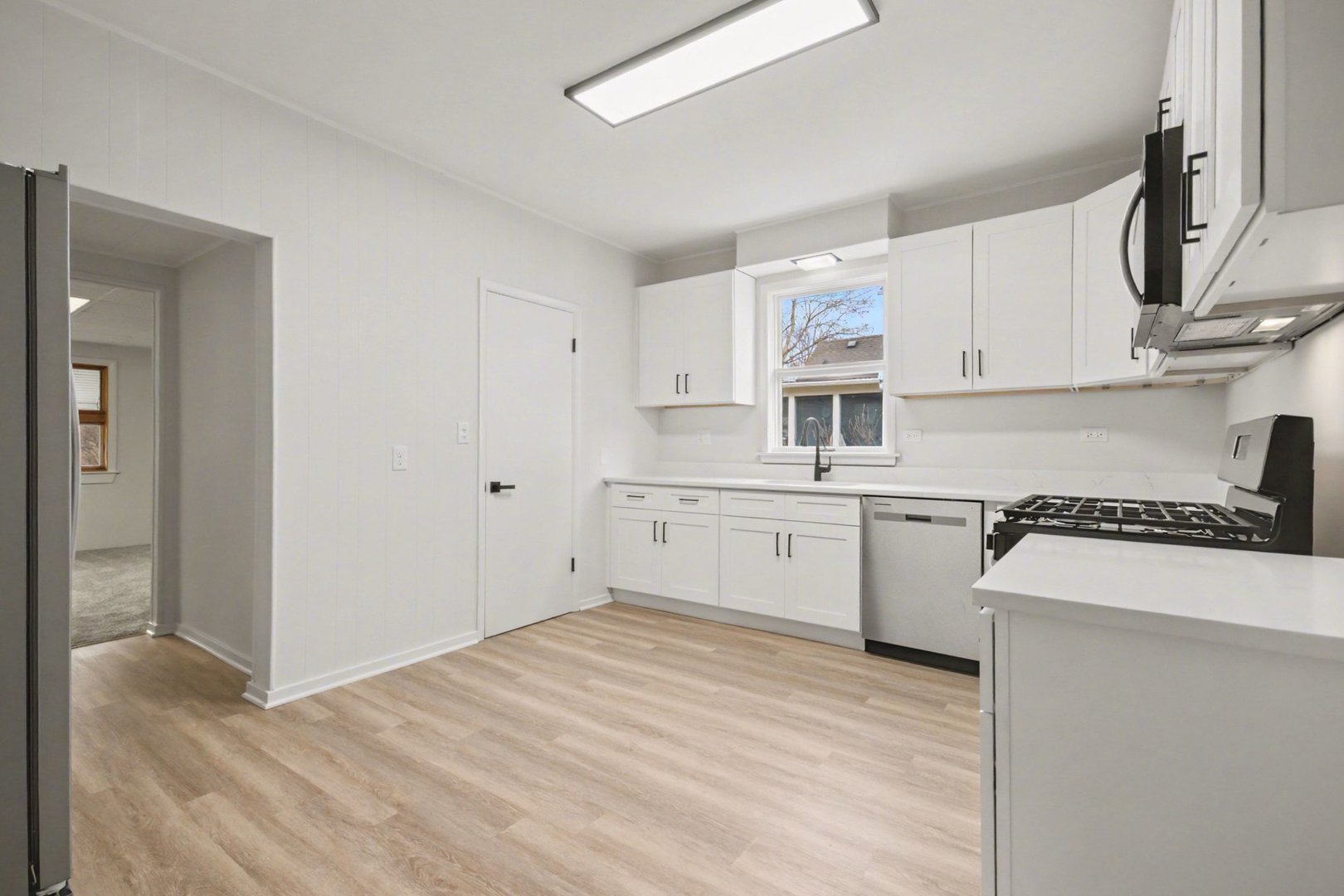 29 N Green Street, Carpentersville, IL 60110