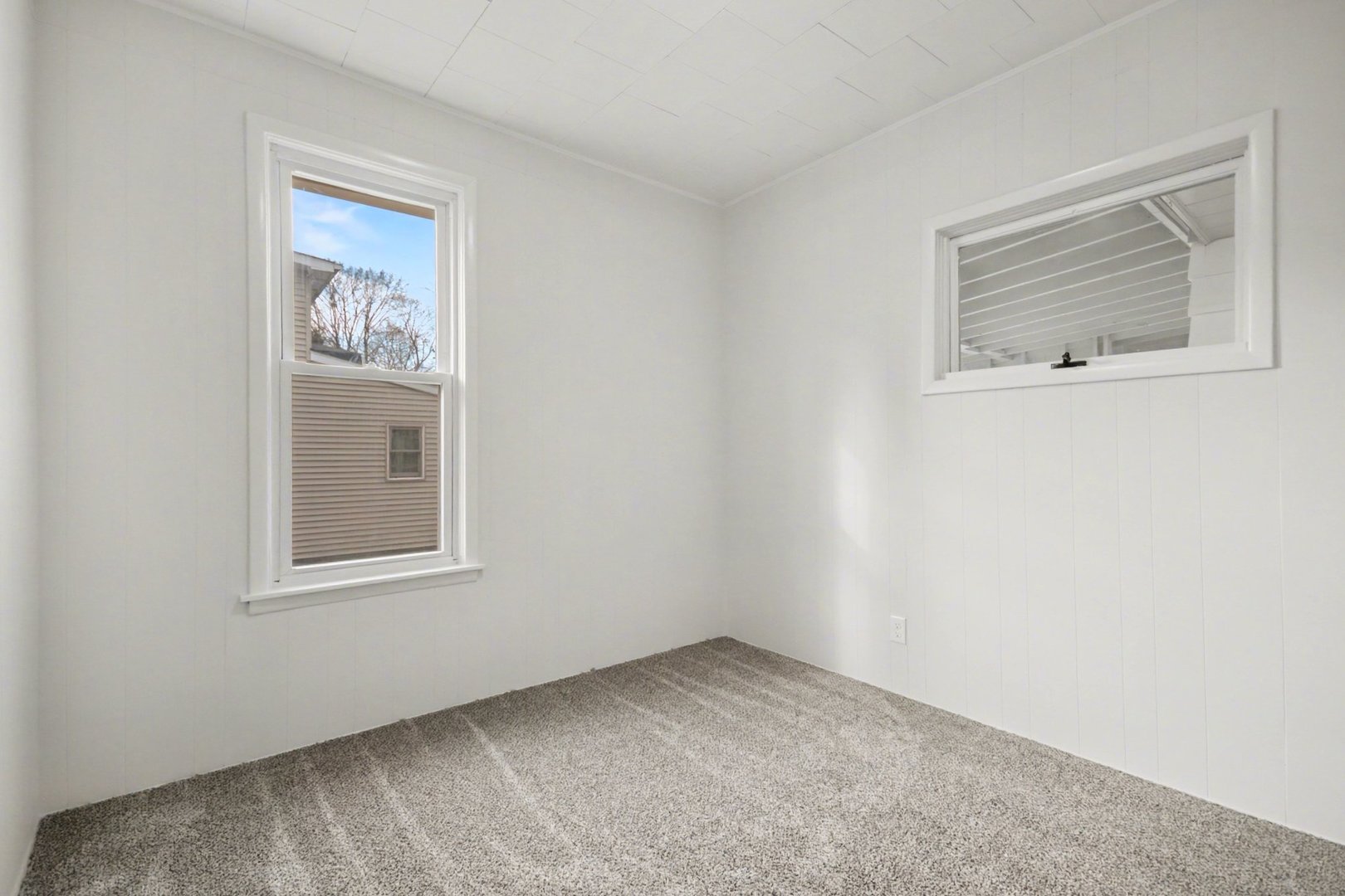 29 N Green Street, Carpentersville, IL 60110