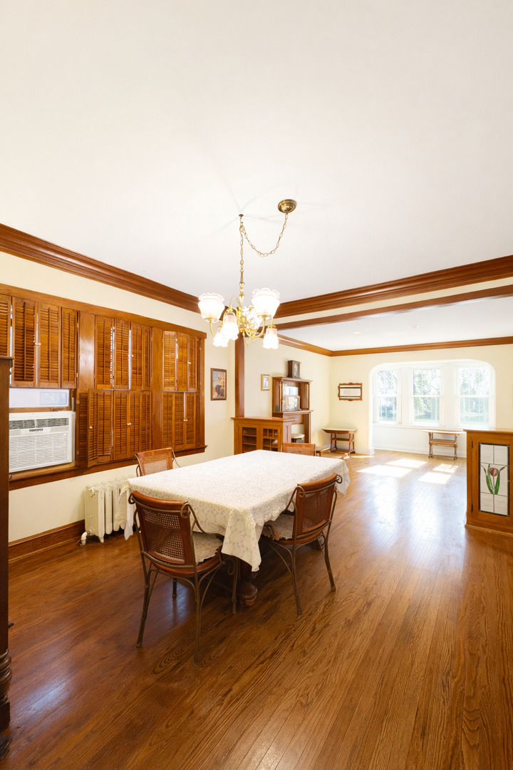 6041 N Newburg Avenue, Chicago, IL 60631