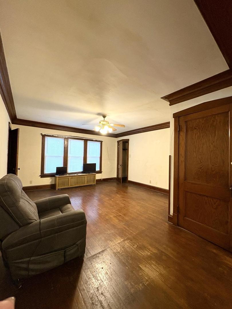 6041 N Newburg Avenue, Chicago, IL 60631