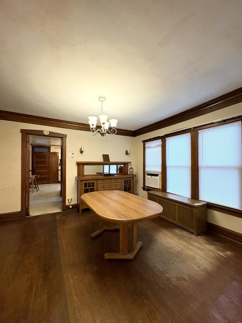 6041 N Newburg Avenue, Chicago, IL 60631