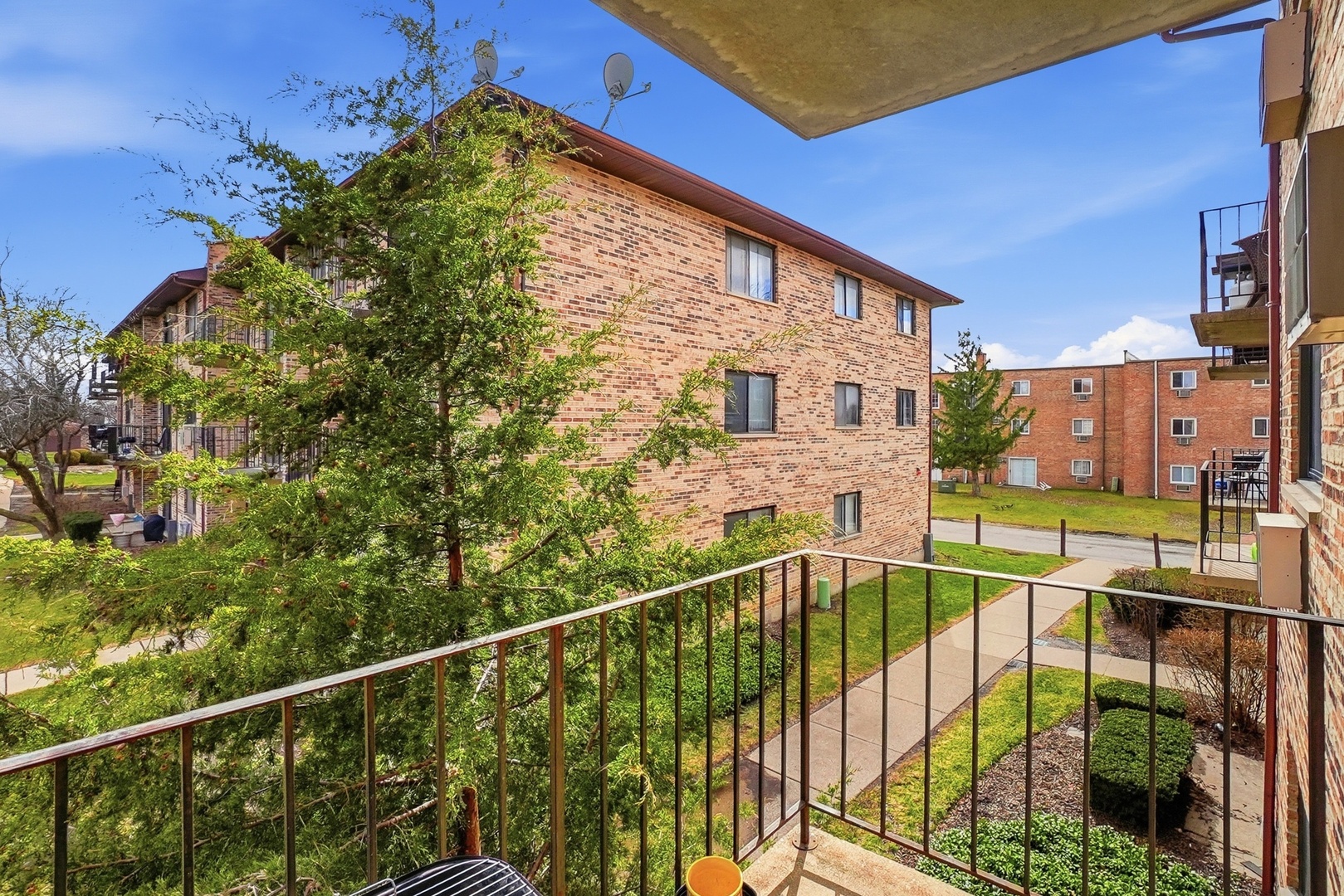 332 KLEIN CREEK Court #C, Carol Stream, IL 60188