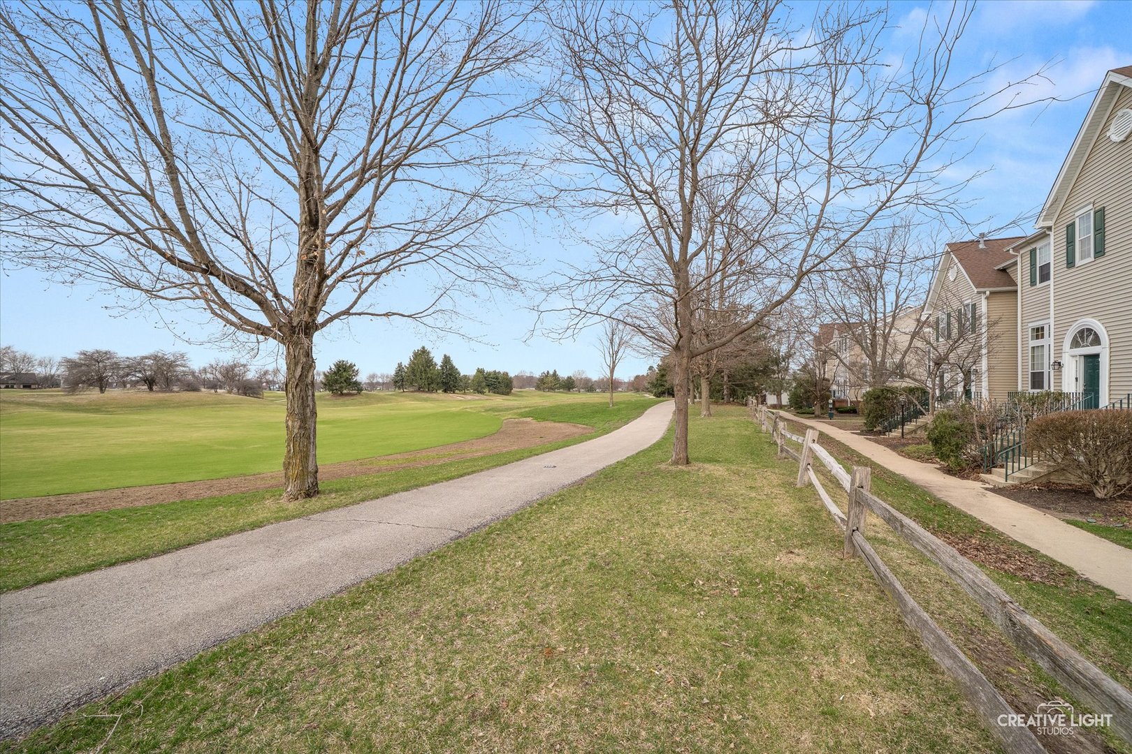 2436 Courtyard Circle #1, Aurora, IL 60506