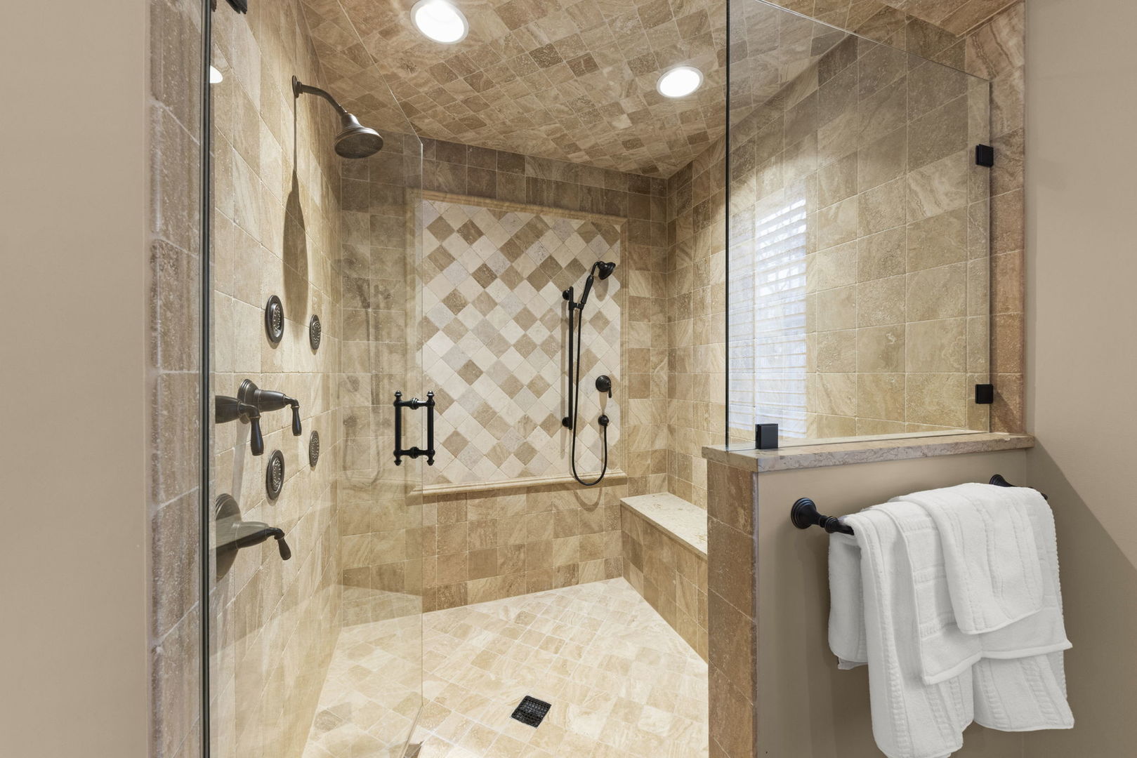 646 Highview Avenue, Glen Ellyn, IL 60137