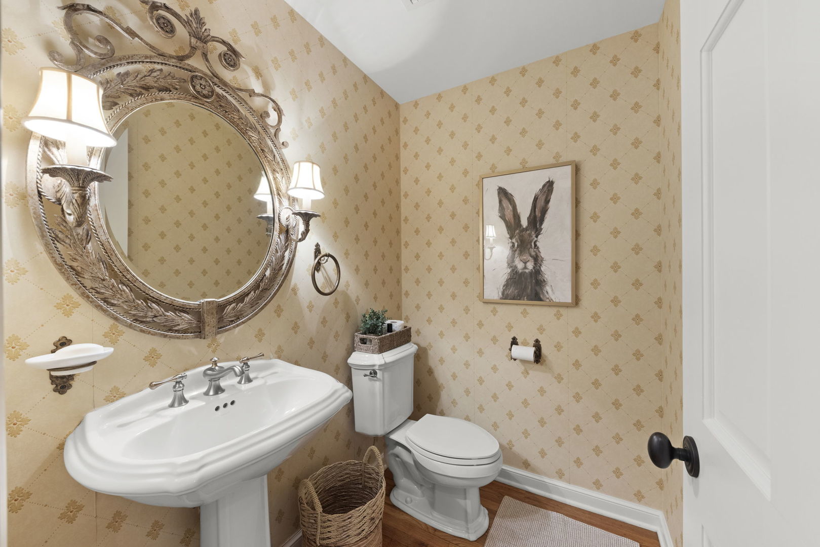 646 Highview Avenue, Glen Ellyn, IL 60137