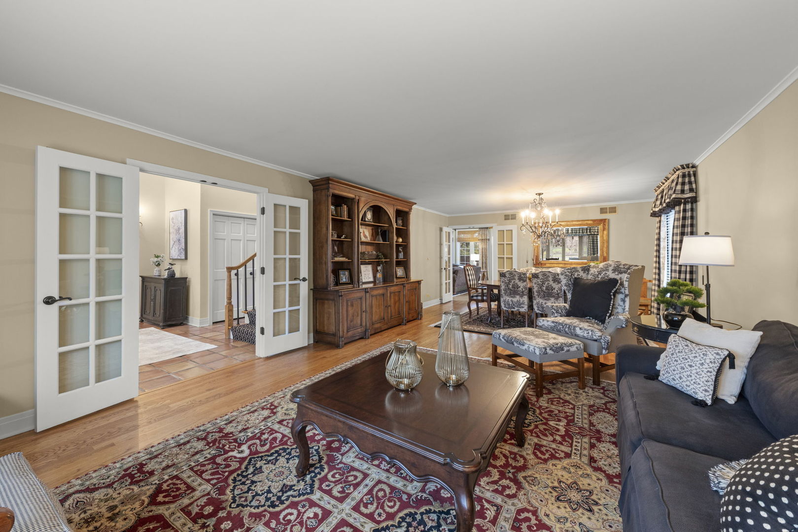 646 Highview Avenue, Glen Ellyn, IL 60137