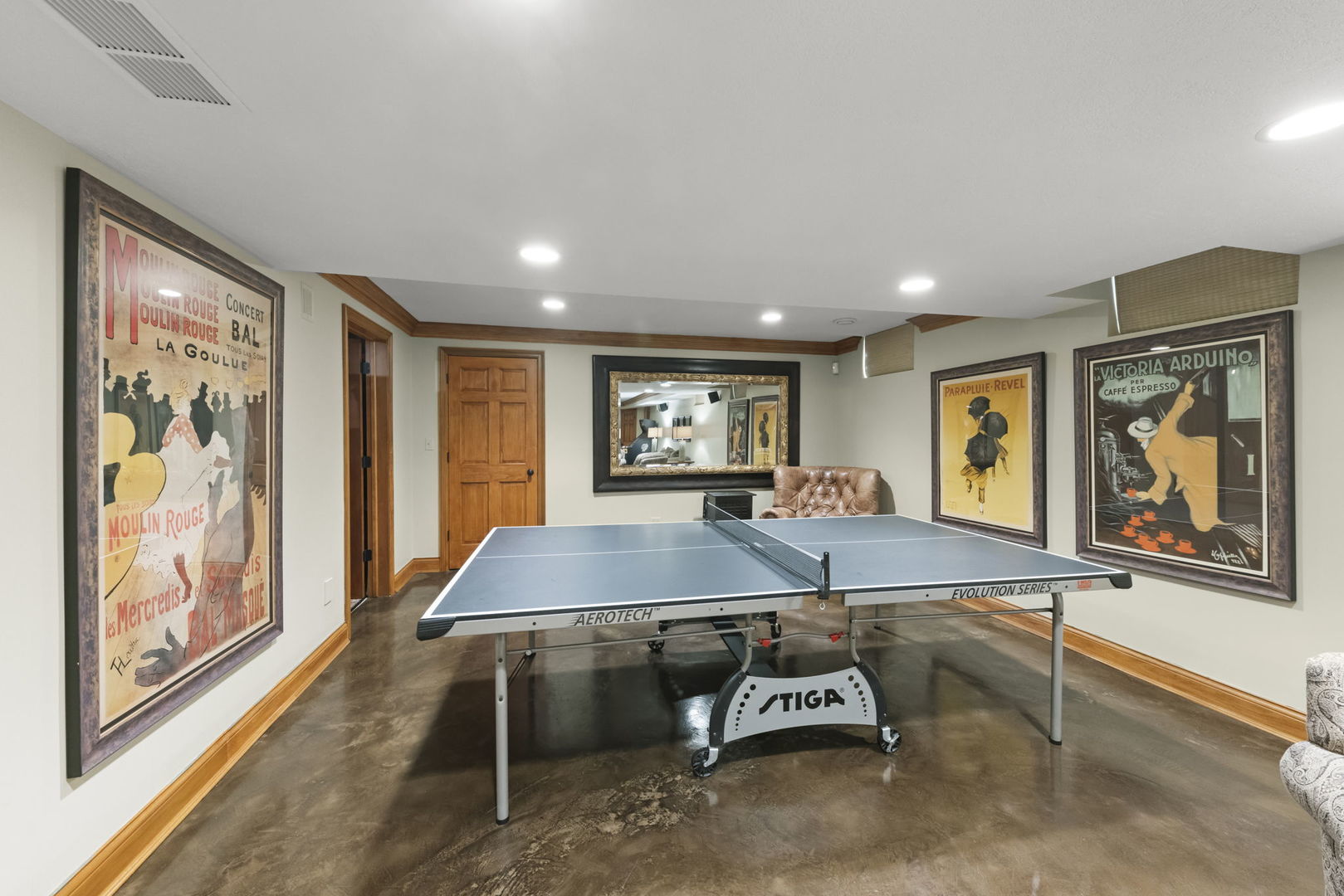 646 Highview Avenue, Glen Ellyn, IL 60137