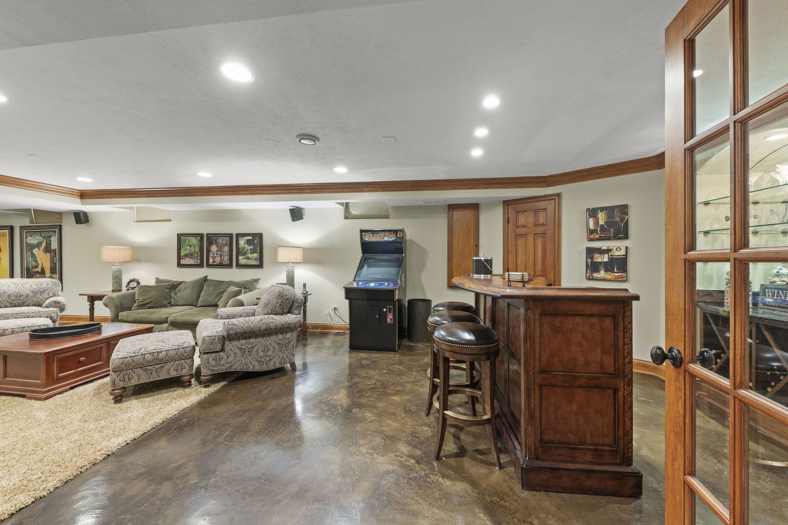 646 Highview Avenue, Glen Ellyn, IL 60137