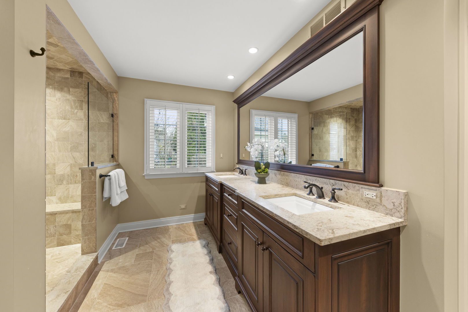 646 Highview Avenue, Glen Ellyn, IL 60137