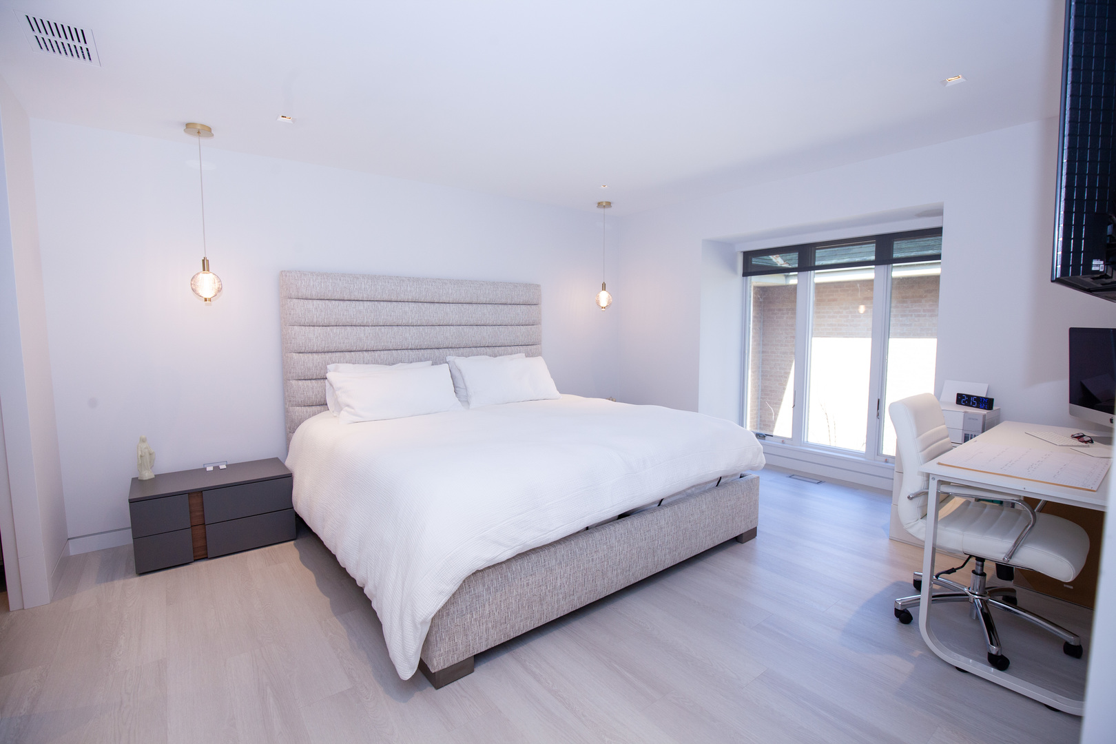 2 Oak Brook Club Drive #C303, Oak Brook, IL 60523