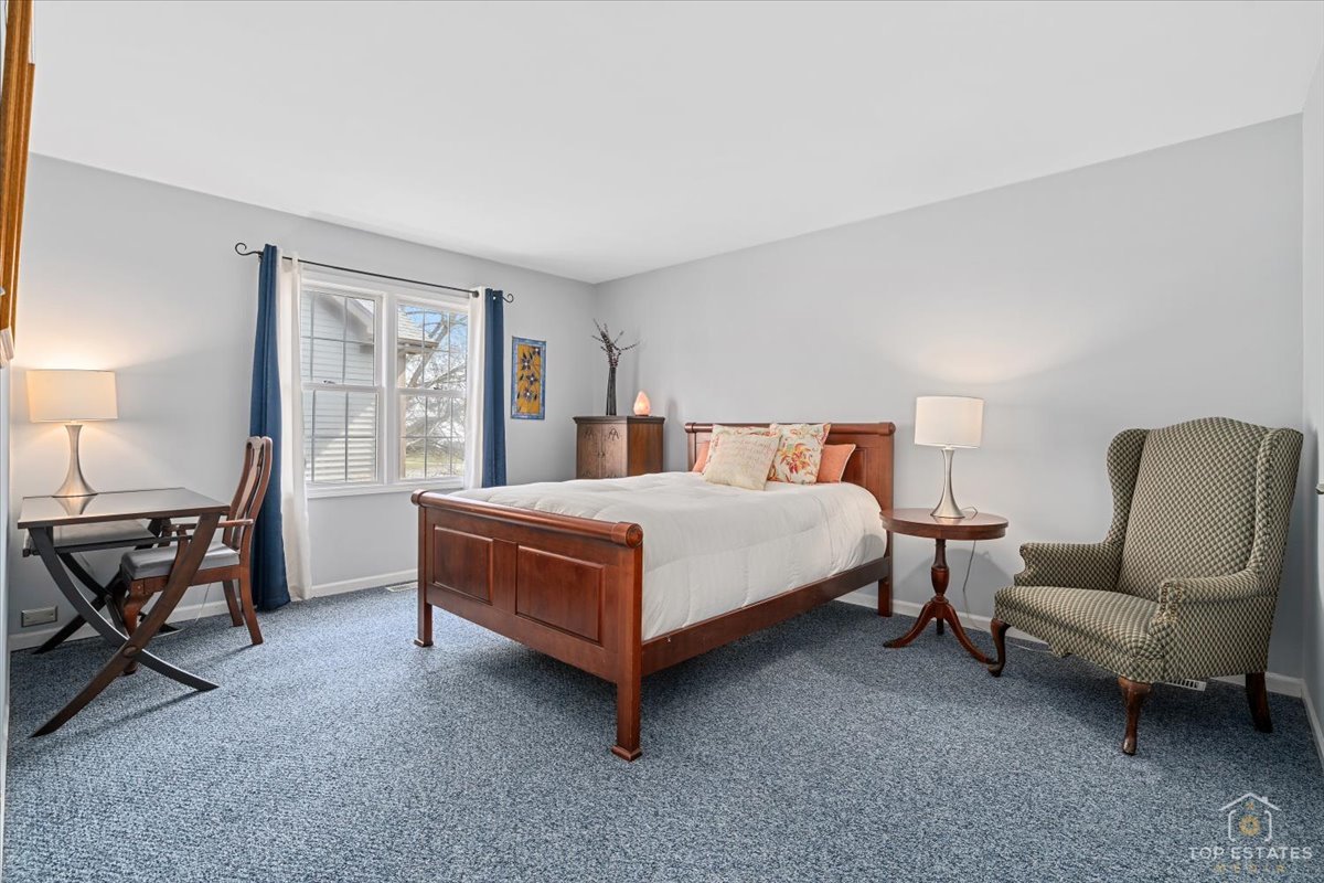 1506 Division Street, St. Charles, IL 60174