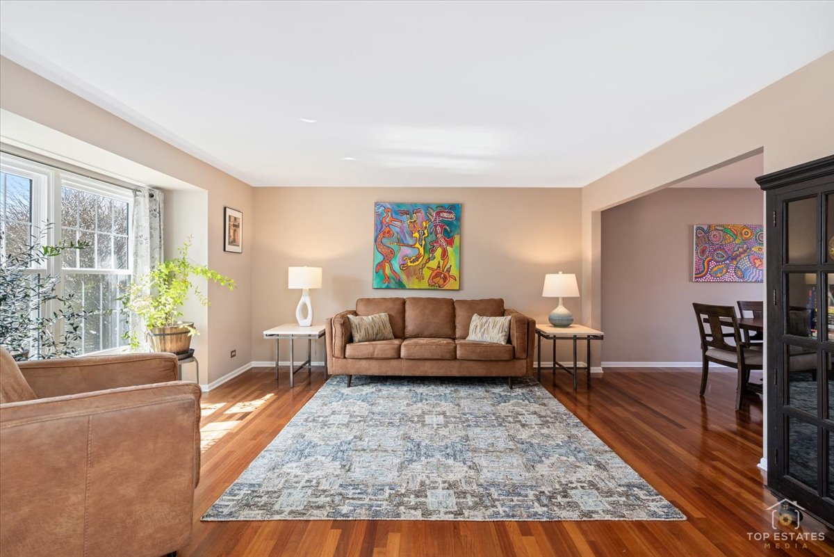 1506 Division Street, St. Charles, IL 60174