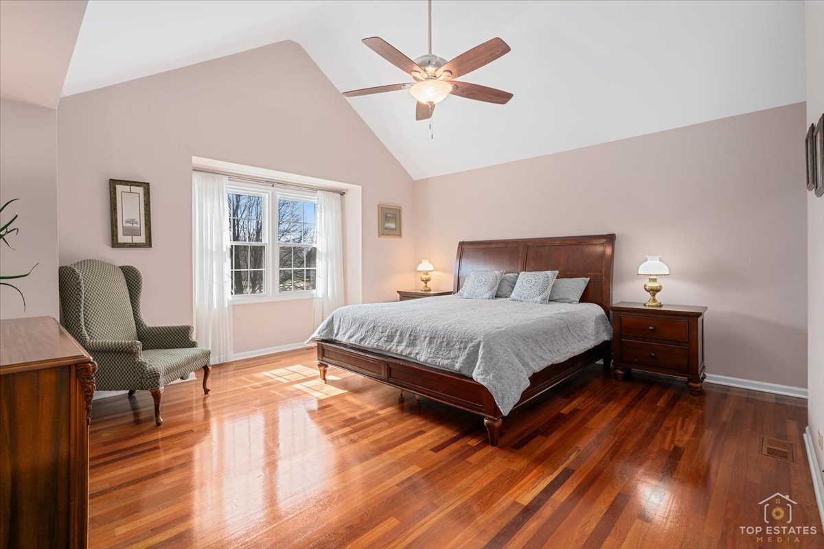 1506 Division Street, St. Charles, IL 60174