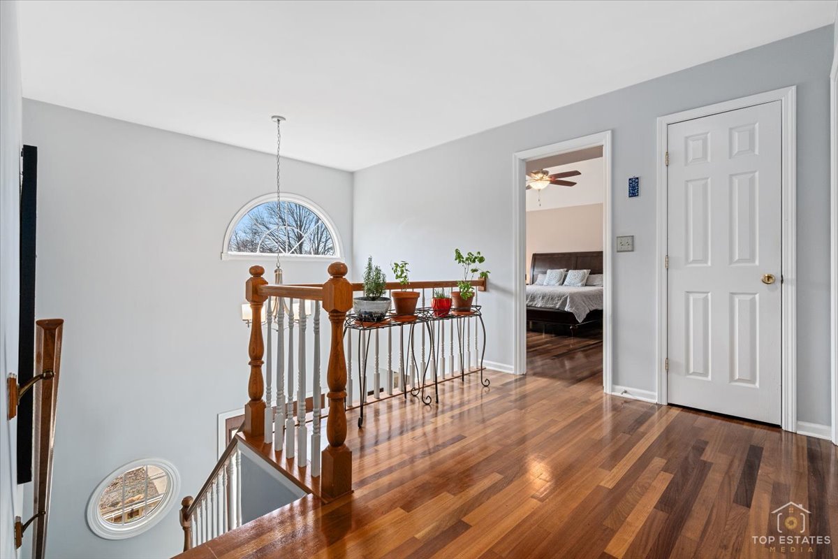 1506 Division Street, St. Charles, IL 60174