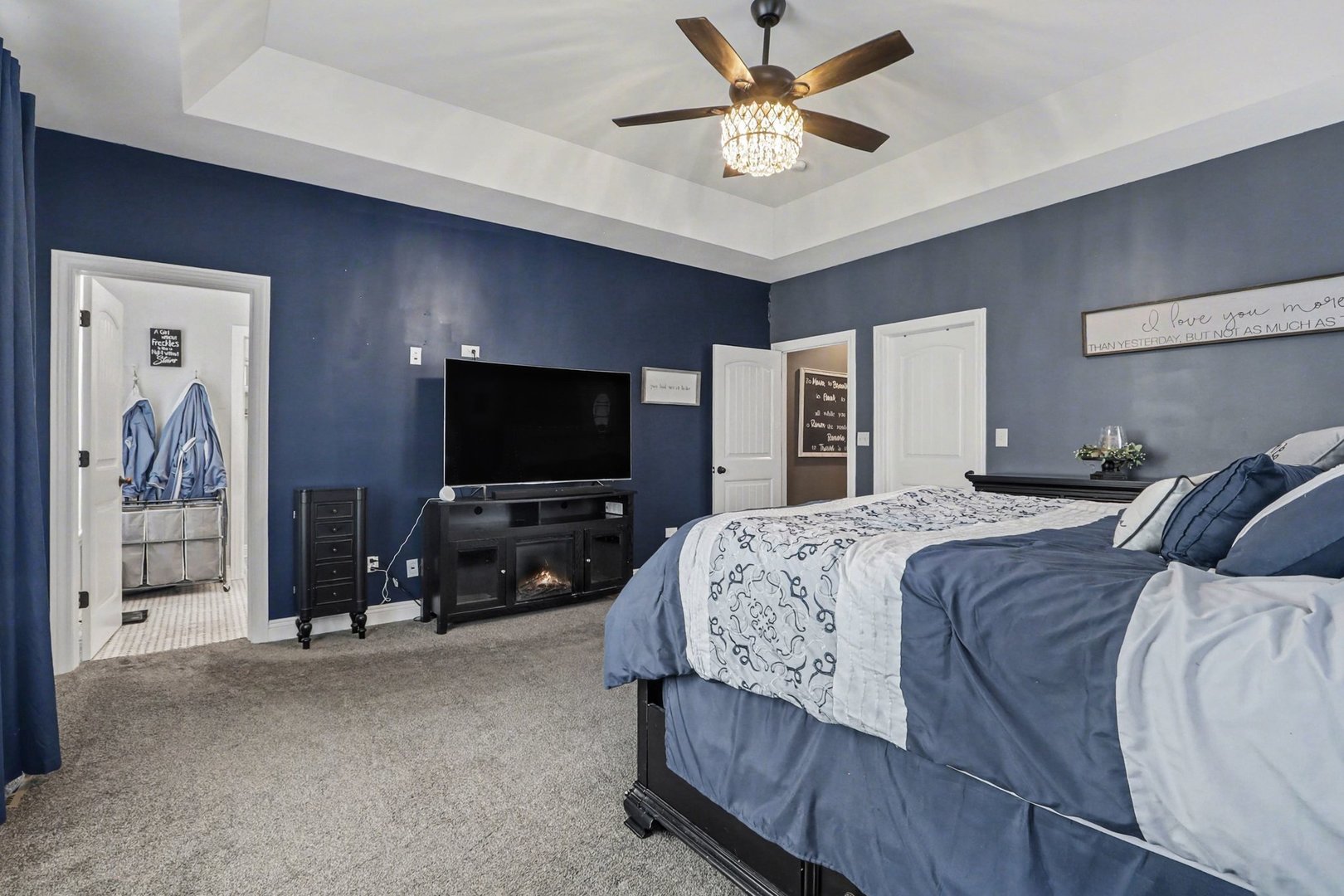 21433 S Wooded Cove Drive, Elwood, IL 60421