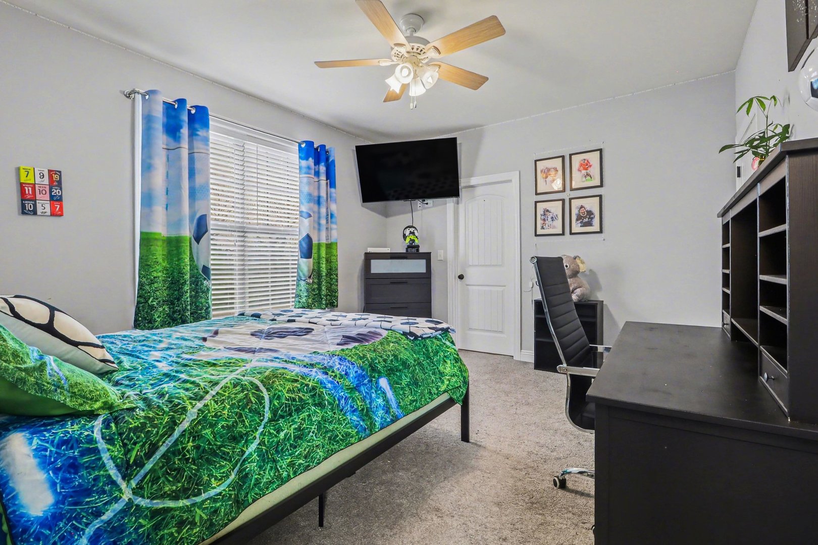 21433 S Wooded Cove Drive, Elwood, IL 60421